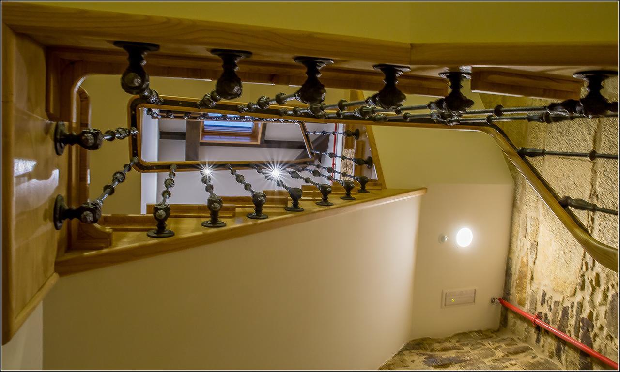 Oxford Suites ซานติอาโก เด กอมโปสเตลา ภายนอก รูปภาพ