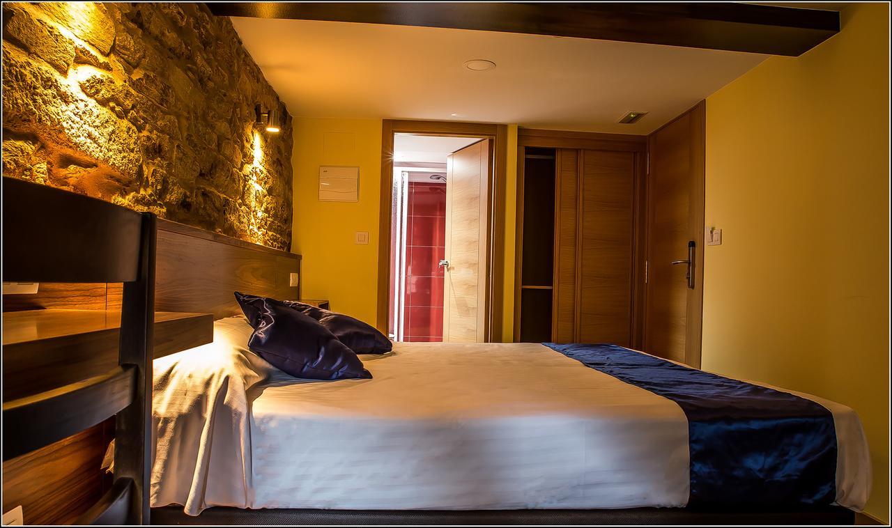 Oxford Suites ซานติอาโก เด กอมโปสเตลา ภายนอก รูปภาพ